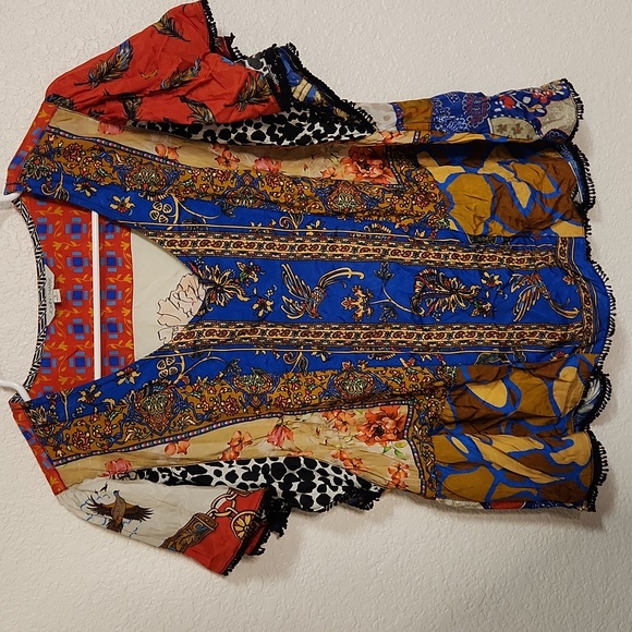 John Mark Multicolor Patterned Top - Picture 2 of 4